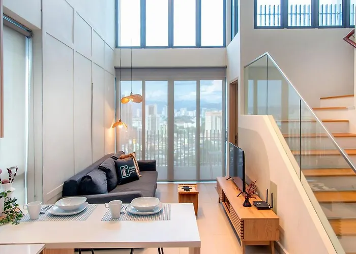 The Colony & Luxe With Klcc View Skypool By Cobnb