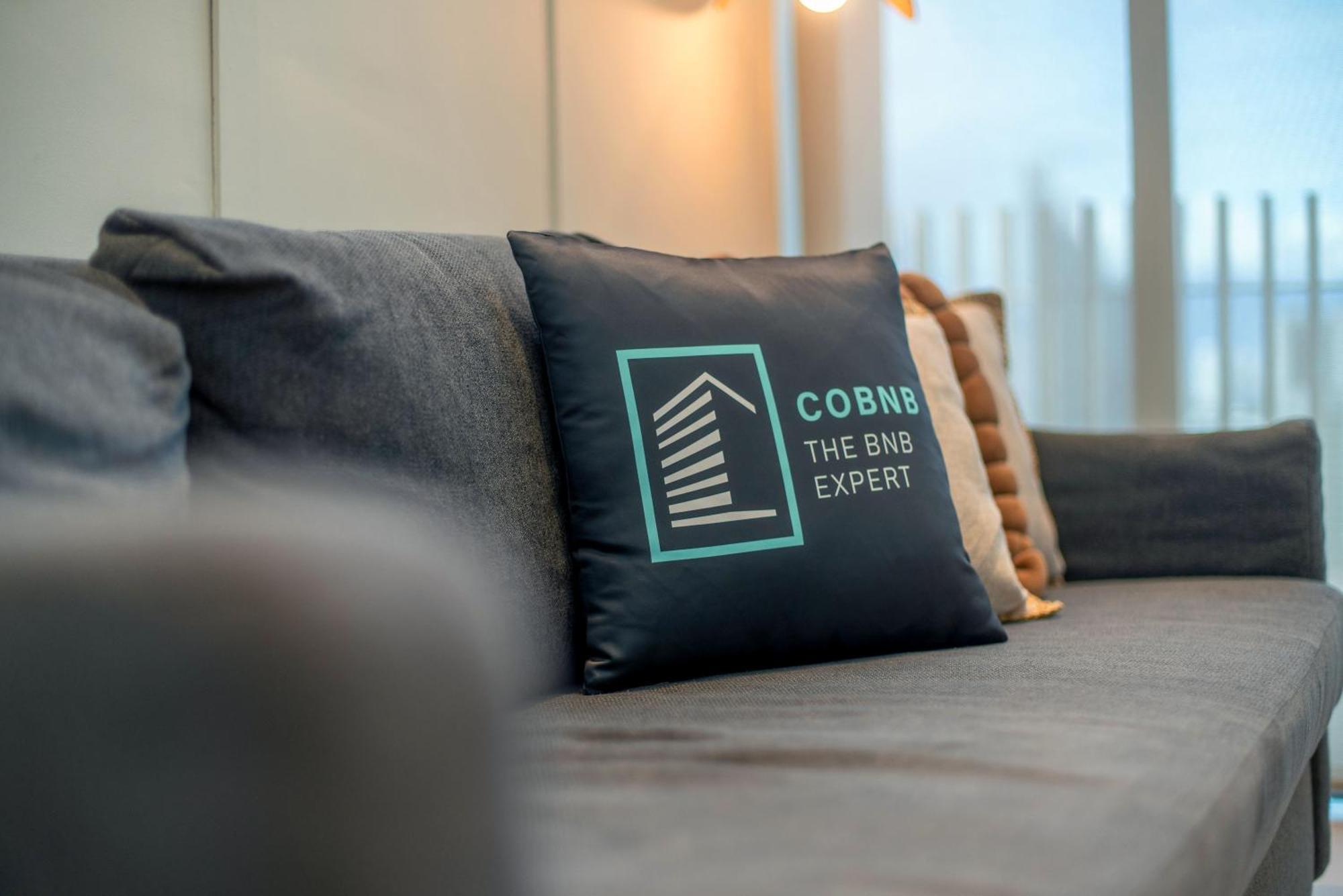 The Colony & Luxe With Klcc View Skypool By Cobnb